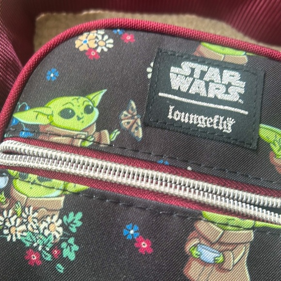 🆕Loungefly Star Wars Baby Yoda Floral Crossbody Bag - Picture 2 of 9